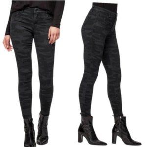 Social Standard by Sanctuary Skinny Leg Ankle Jean in Black Camo sz10